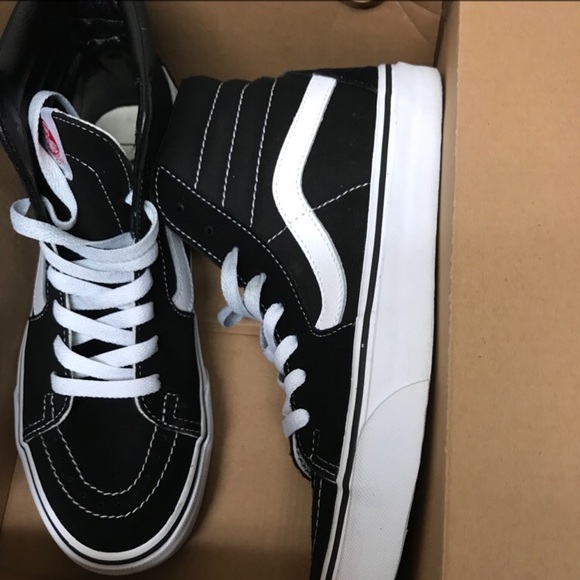 Vans Shoes - Hightop vans